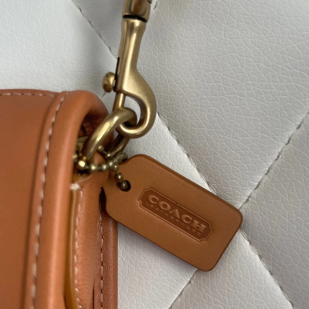 Coach Swinger 20 Caramel - Picture 2 of 15